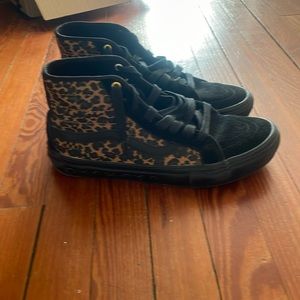 Leopard print mens vans Size 10 barely worn